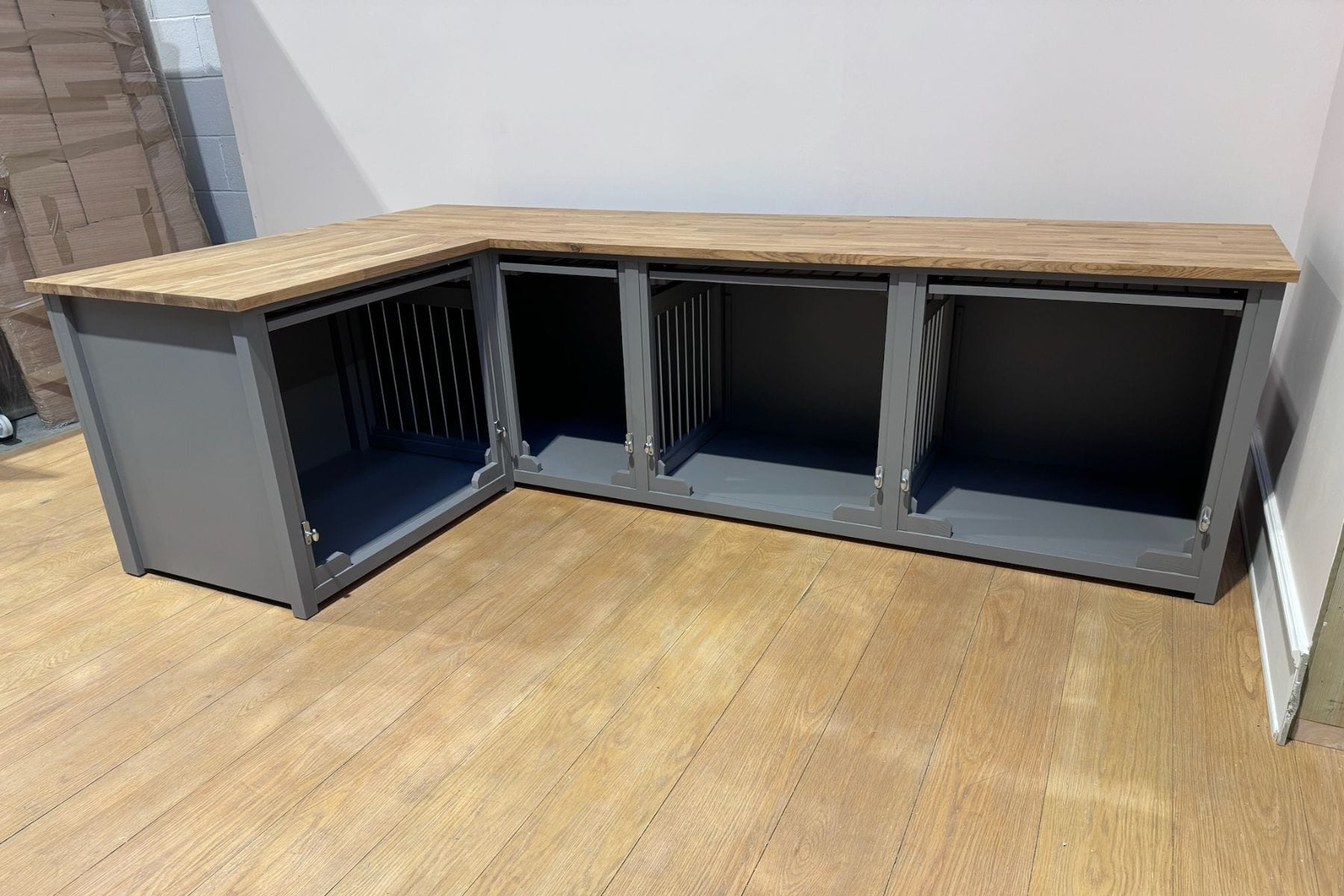 L-Shaped 4-Dog Bedroom